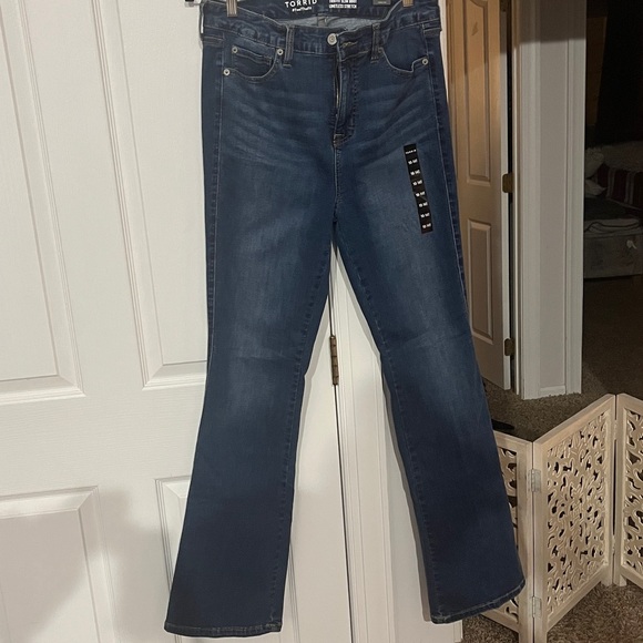 NWT Torrid Trio Fit Slim Boot limitless stretch blue jeans Size 10T-14T - Picture 4 of 9